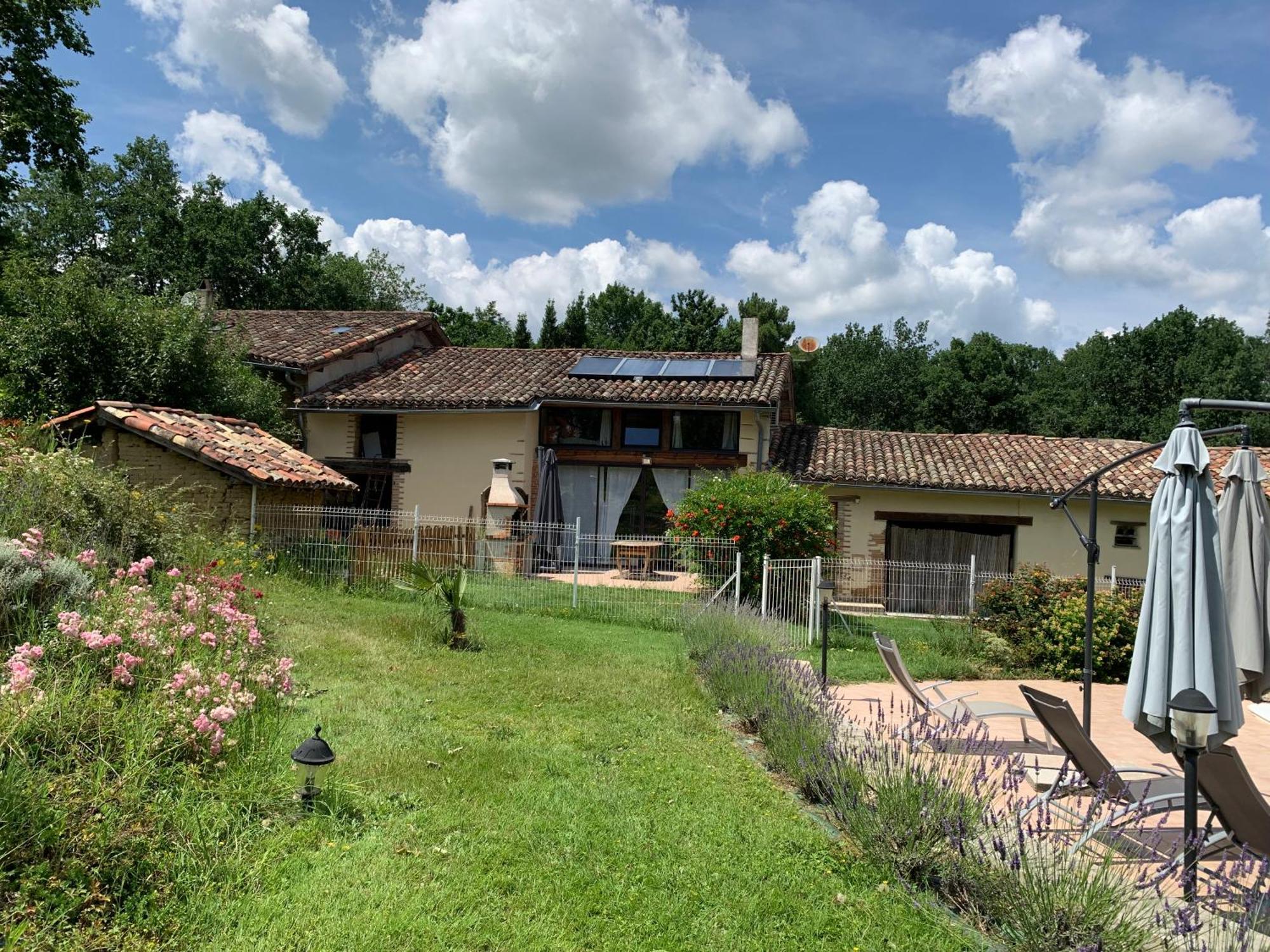 Gite Bois Et Senteurs Lafrancaise Exterior photo